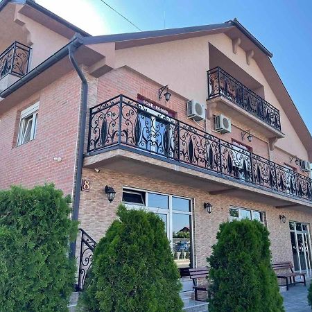 Bed and Breakfast As Club à Belgrade Extérieur photo