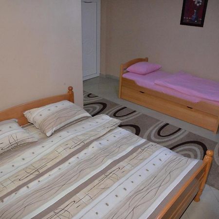 Bed and Breakfast As Club à Belgrade Extérieur photo
